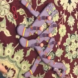 Retractable and expandable cat hook